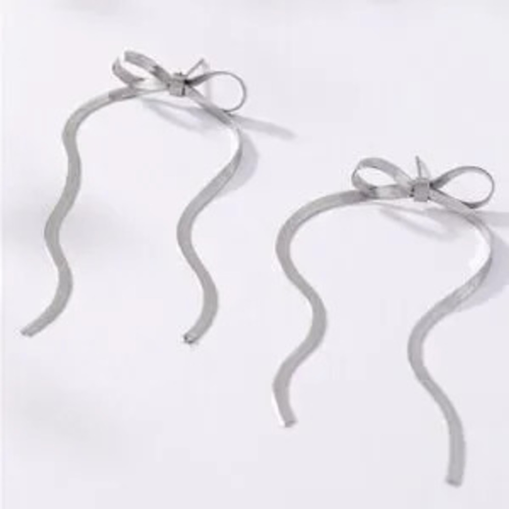 Silver Skinny Herringbone Bow Earrings (9000)